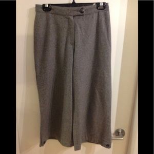 3/$20 SUSPENSE S Italian Wool Capri pant
